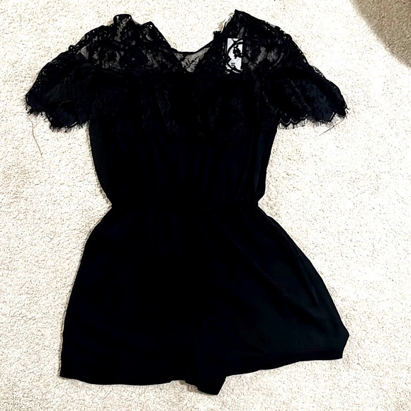 Bbdakota NWT women’s romper sz small color black - Picture 1 of 7